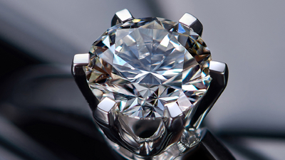 The differences between moissanite, diamonds, and zirconia