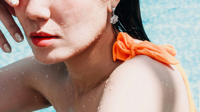Why You Should Never Wear Jewelry in the Swimming Pool: How Chlorine Can Damage Your Jewelry