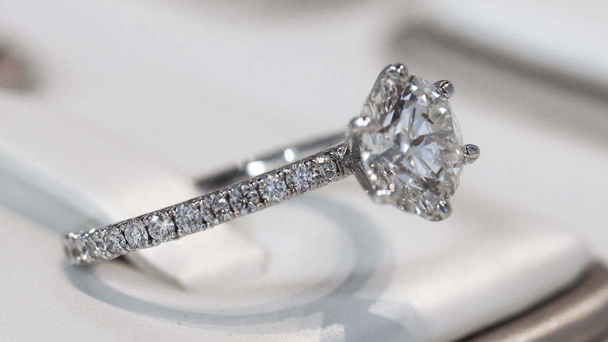 Moissanite-Rings-Manufacturer