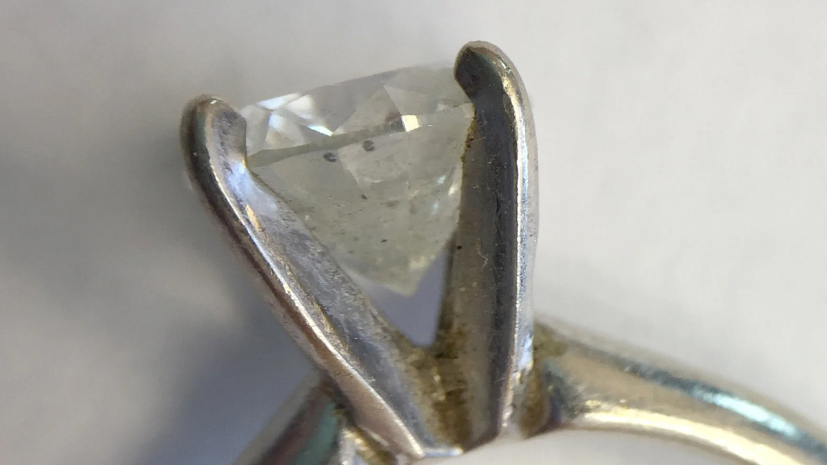 why moissanite appears cloudy faster than diamond