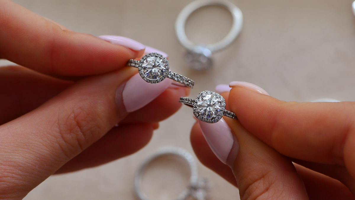 Moissanite-Luxury-Jewelry-ring