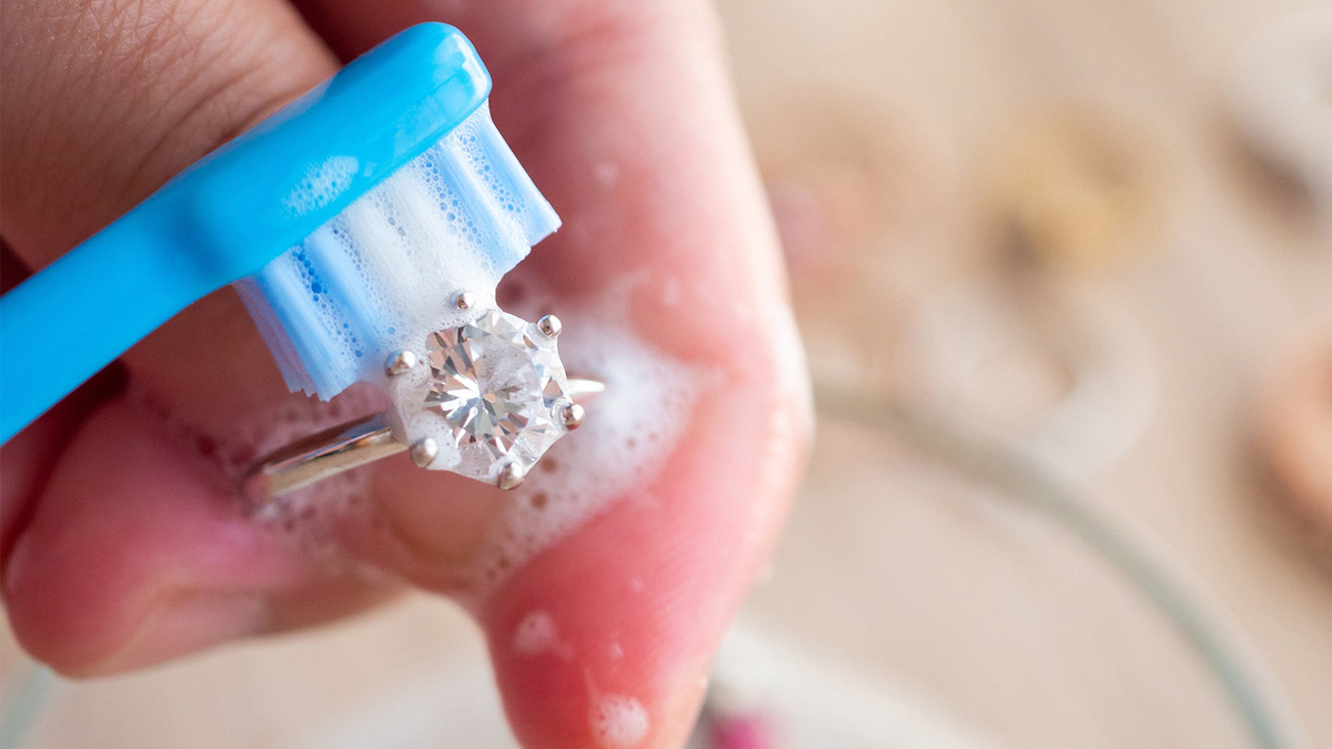 How-to-Keep-Moissanite-Brilliant