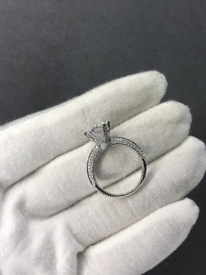 D0788,18 White Gold Women's Ring+Moissanite 2.0CT