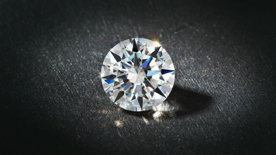 Why Moissanite Jewelry Looks Different in Every Setting