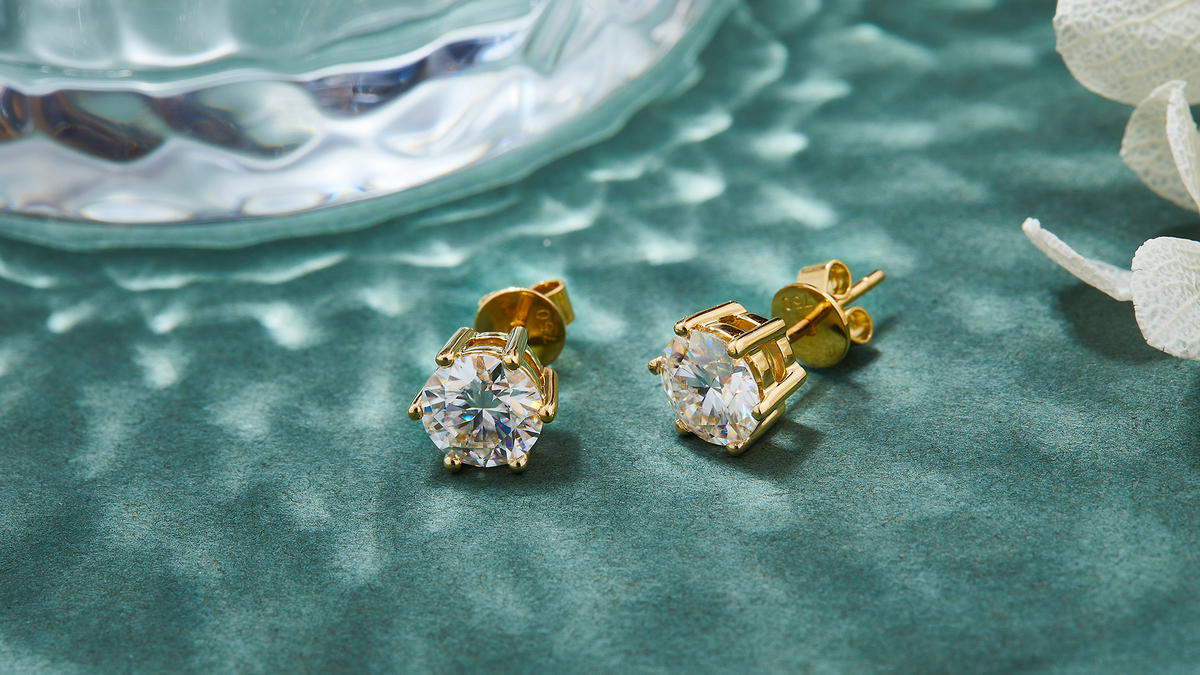 How to Clean, Wear and Store Moissanite Earrings 