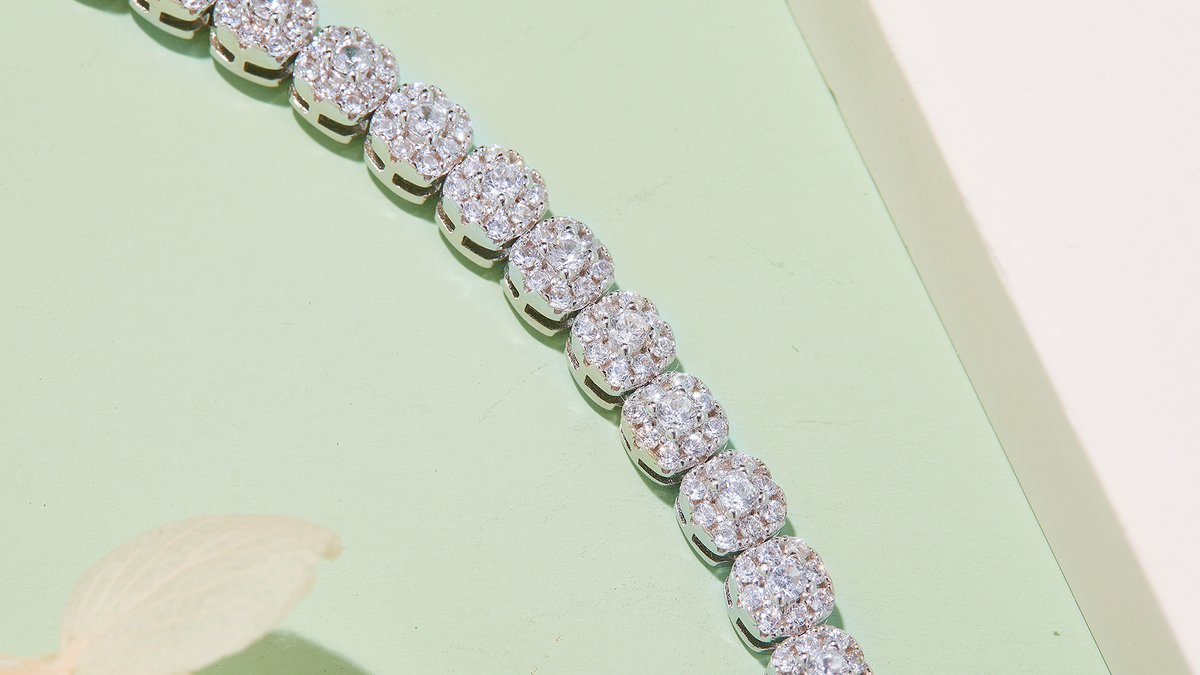 bracelet-construction..jpg