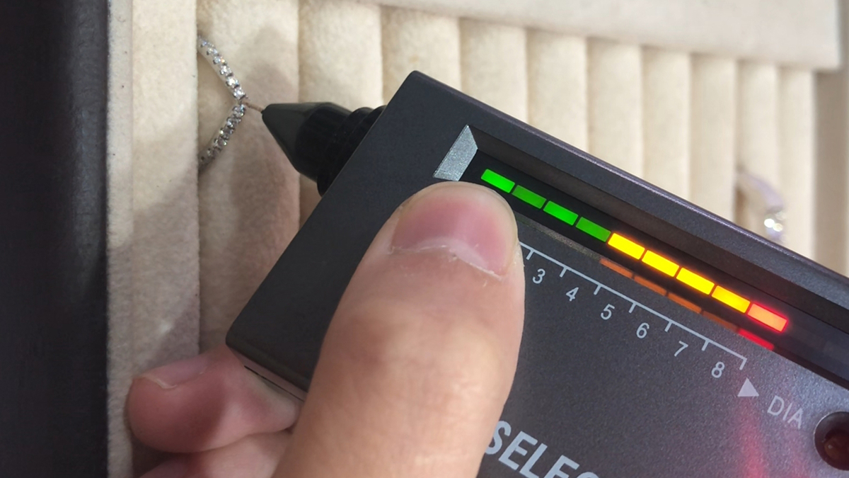 Can a Diamond Tester Tell Natural Diamonds from Lab-Grown Diamonds?