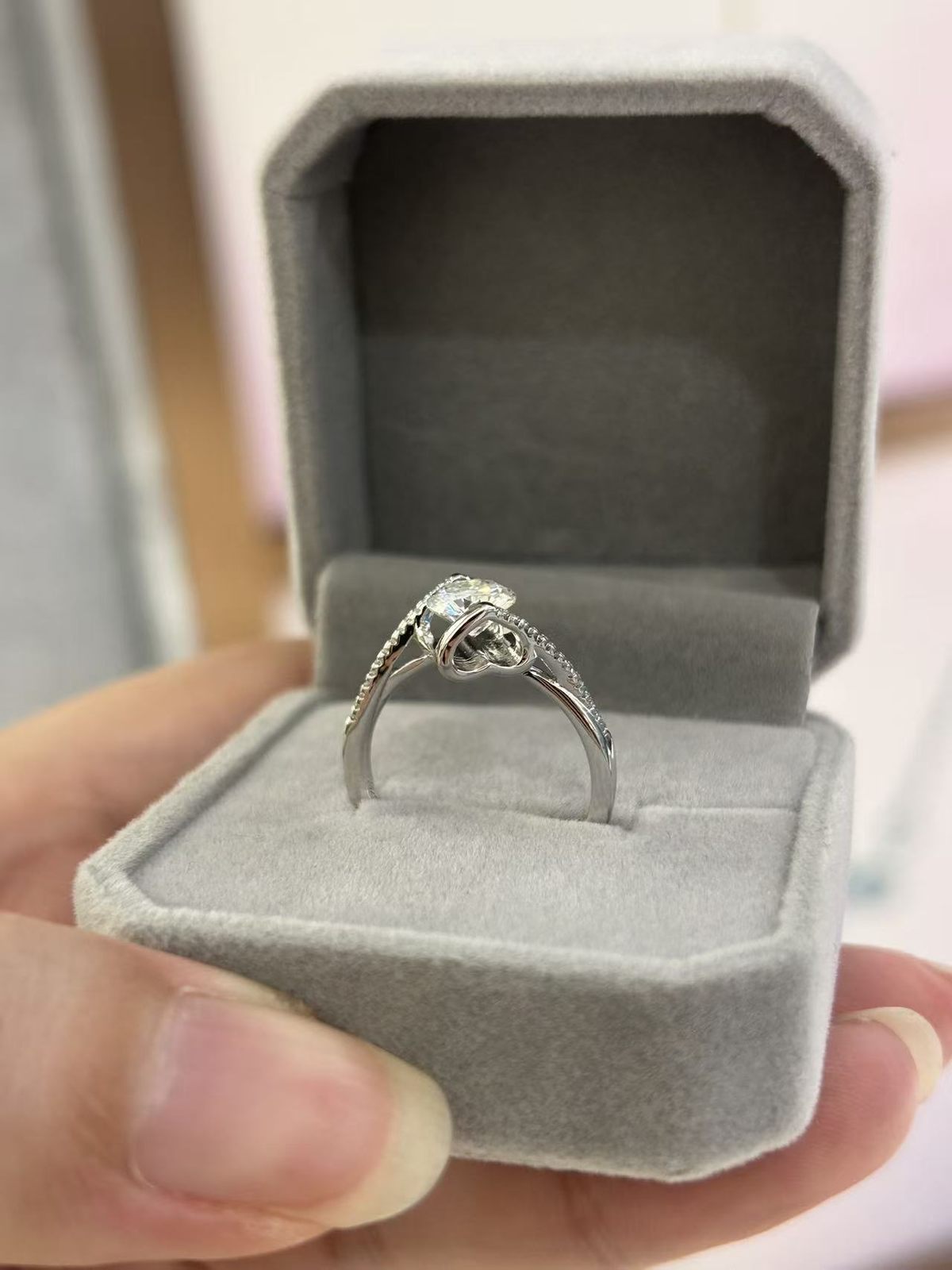 D0576-0.5CT-18K-M05B (1).jpg
