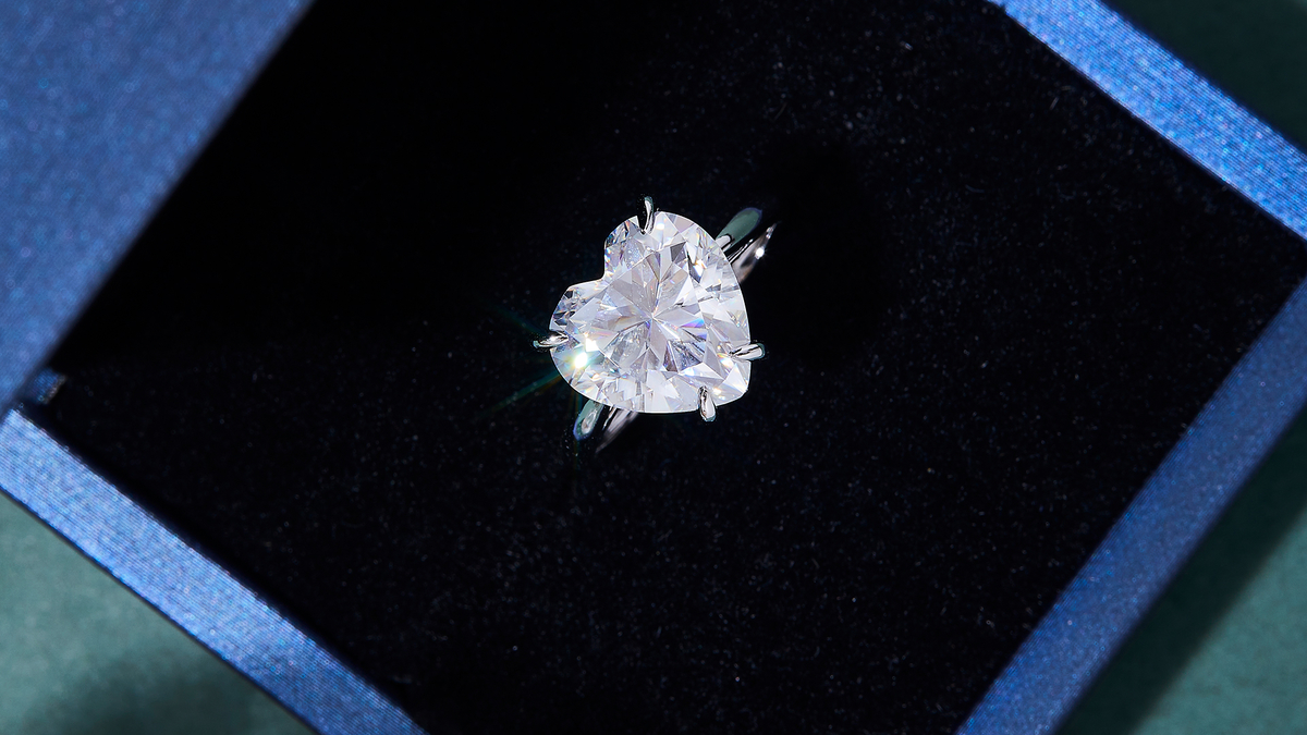 spanish-jewelry-brand-custom-moissanite-ring.jpg