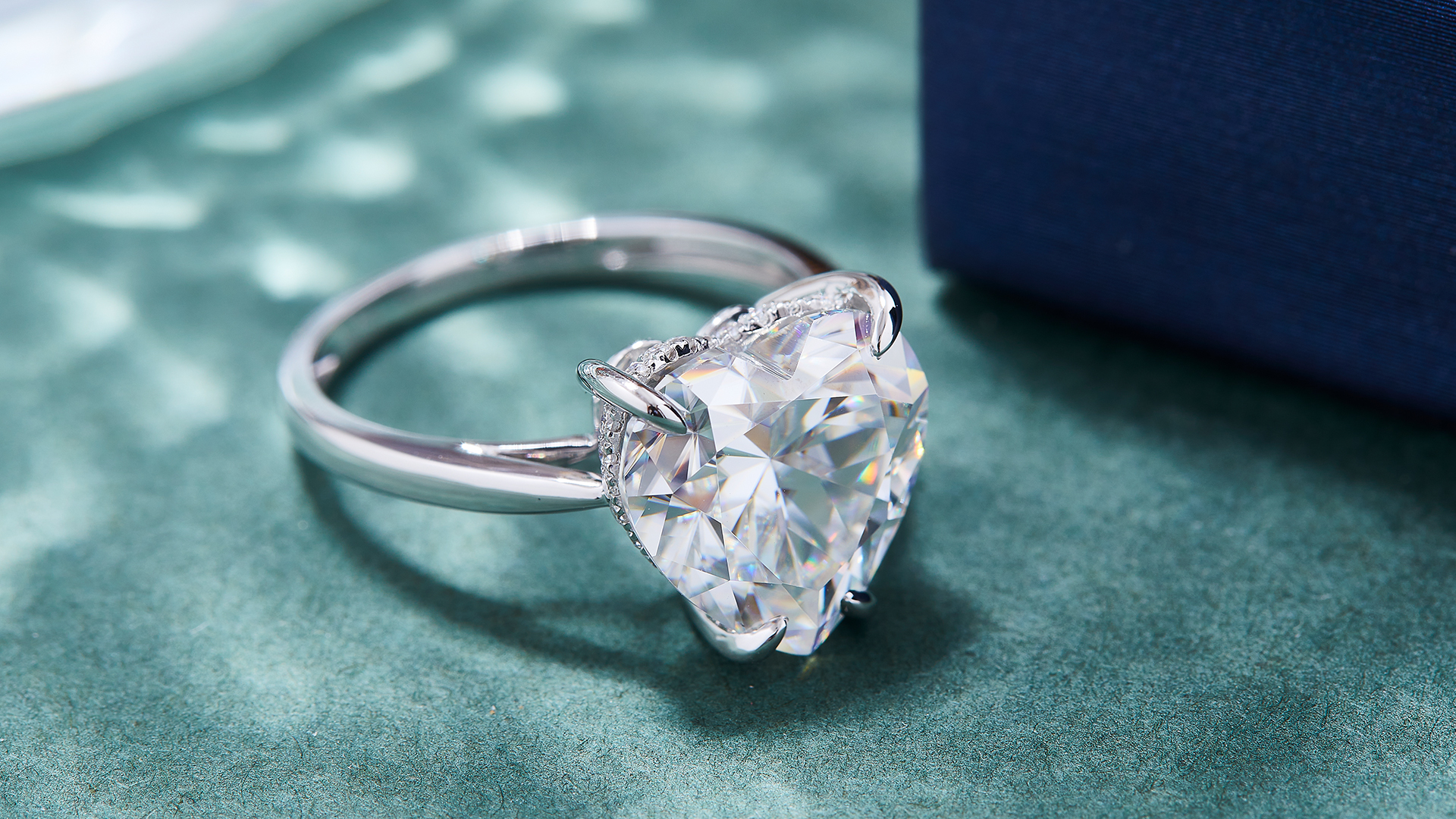 From a Small Test Order to 500 Pieces: How a Spanish Jewelry Brand Tested a New Market with a Custom 18K Gold Moissanite Ring