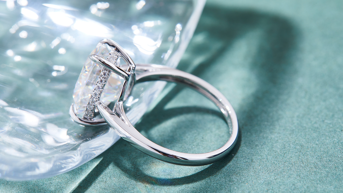 custom-18k-gold-heart-moissanite-ring.jpg